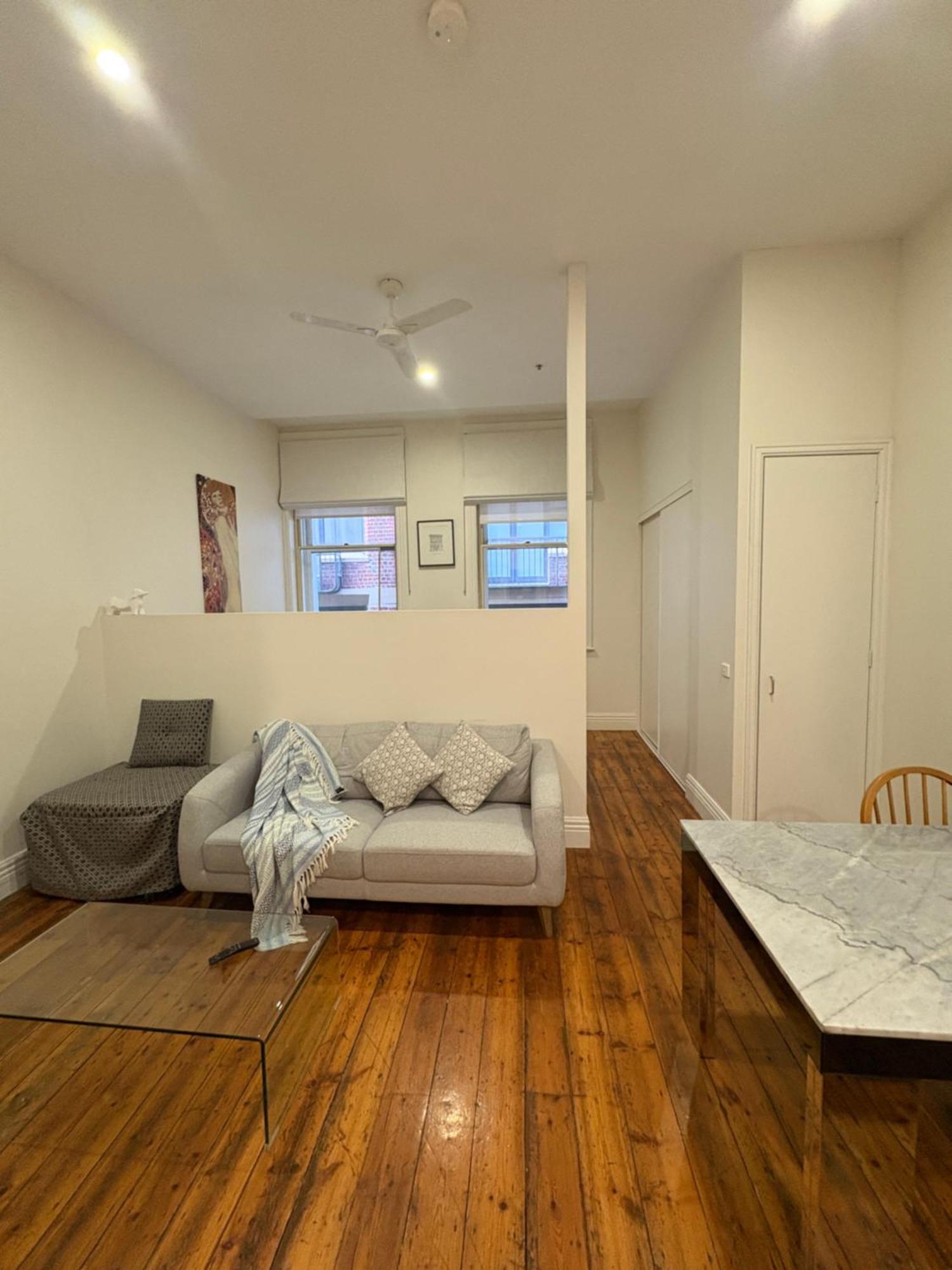Aparthotel Flinders Lane 4*